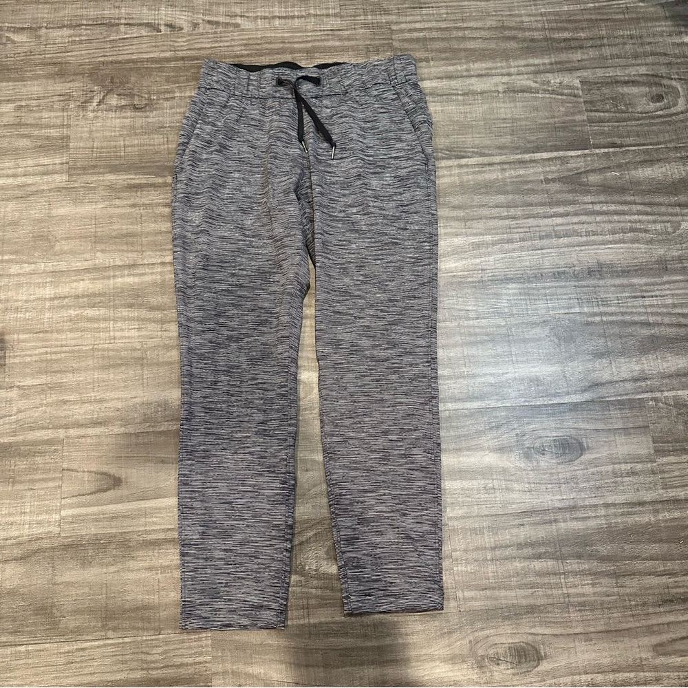 Lululemon Jet Pant – Wee Are From Space Dark Carbon Ice Grey – Size 6